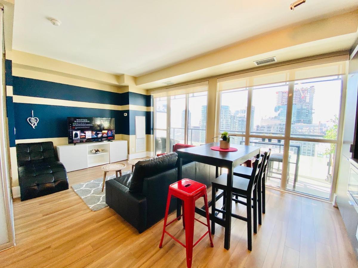 Front Street Suites Toronto Extérieur photo