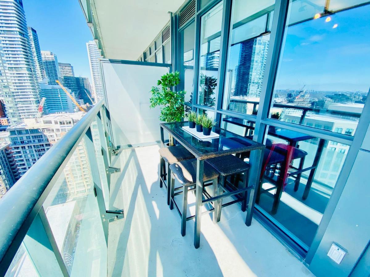 Front Street Suites Toronto Extérieur photo